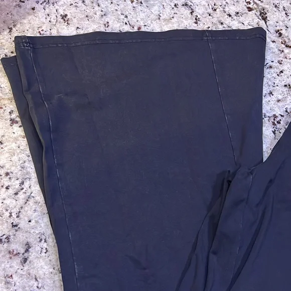 New - OFFLINE by Aerie OG Foldover High Waisted Super Flare Long Legging - Picture 5 of 7